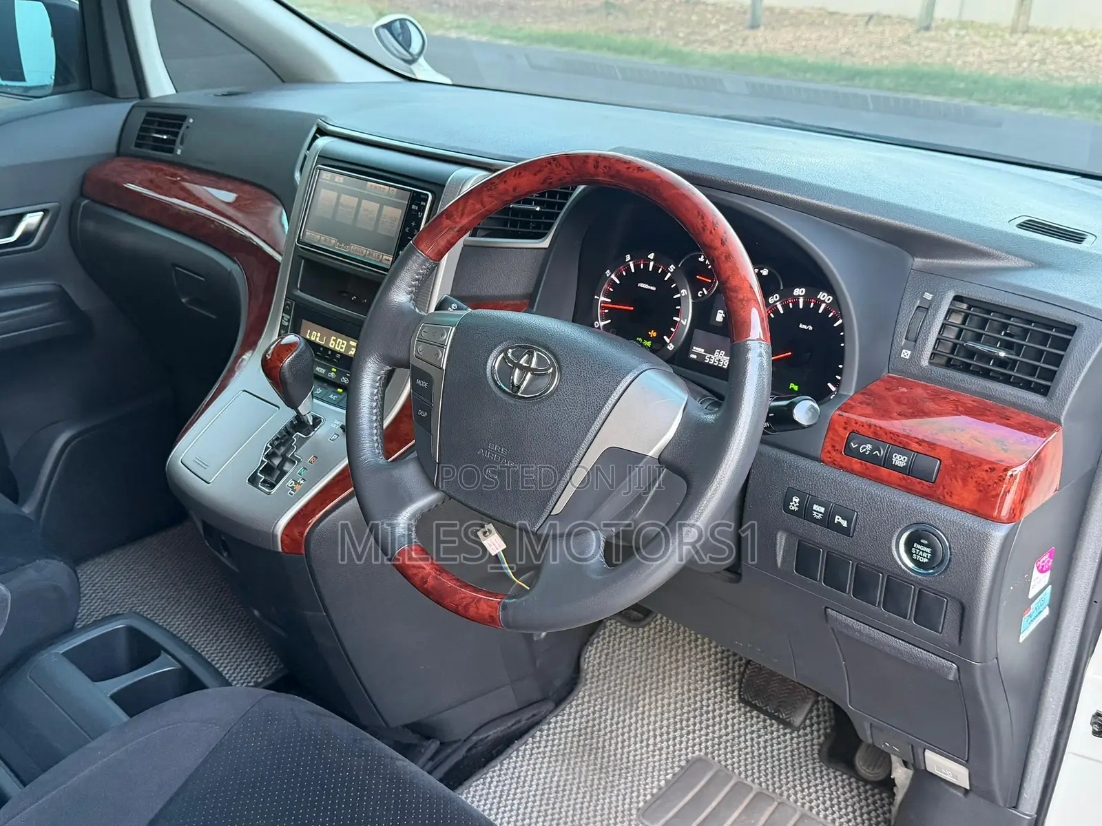 Toyota Alphard 2010 White