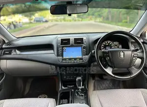 Toyota Crown 2009 Black