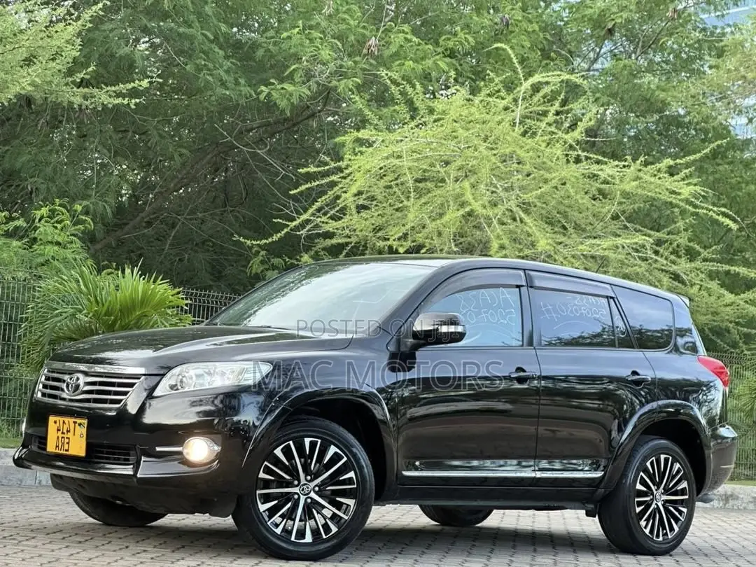 Toyota Vanguard 2011 Black