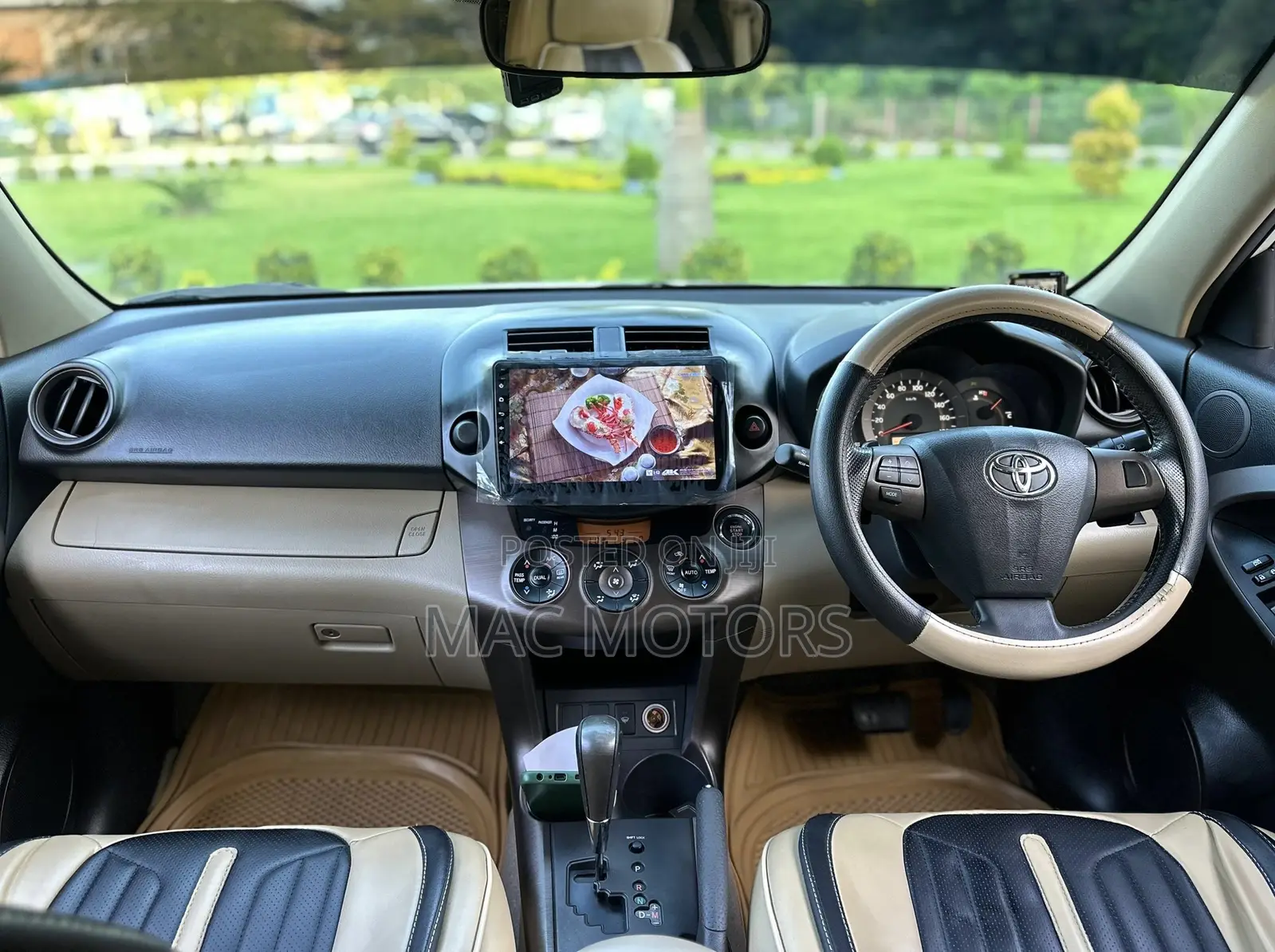 Toyota Vanguard 2011 White