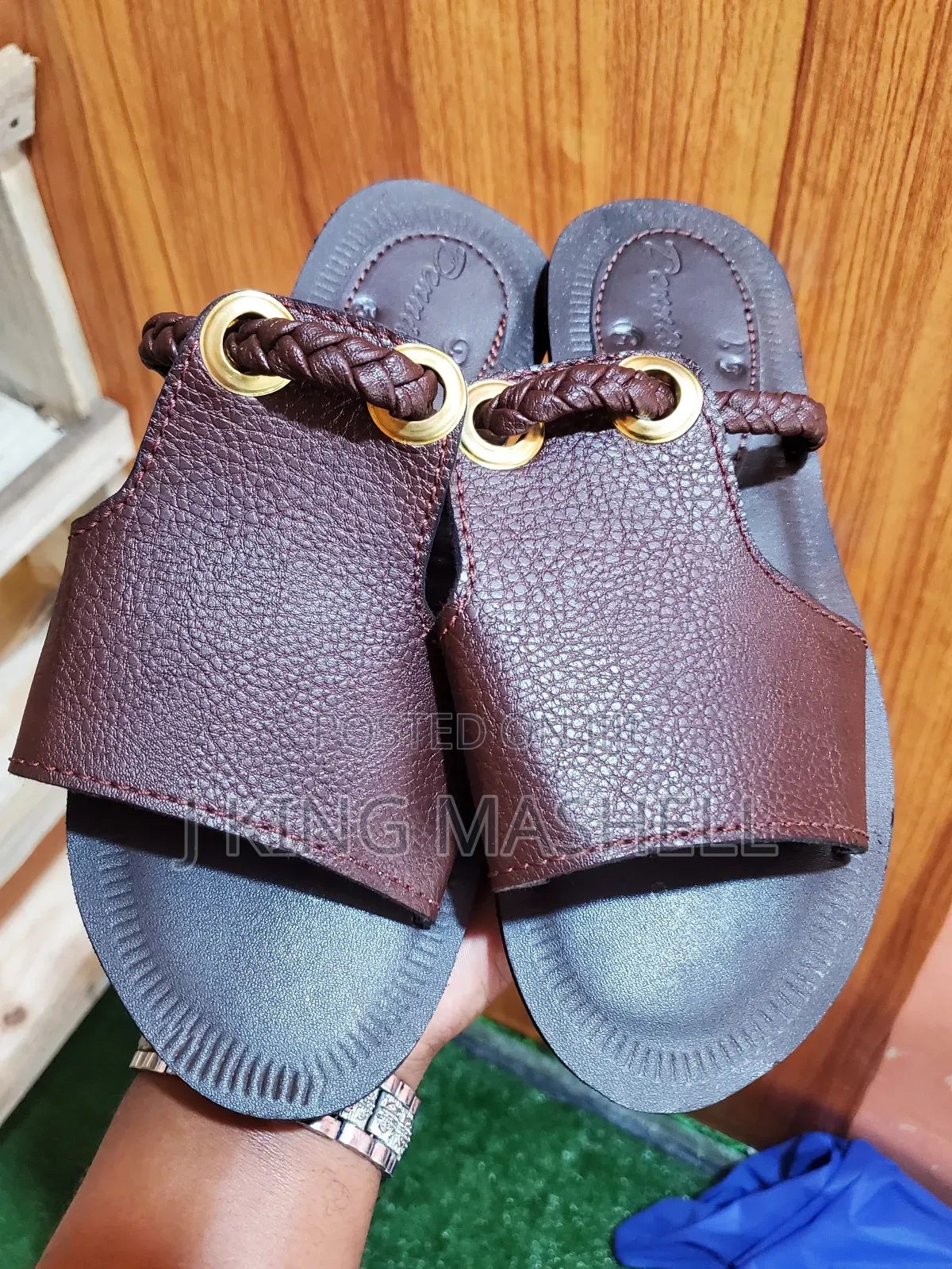 Vibes_masai_shoe