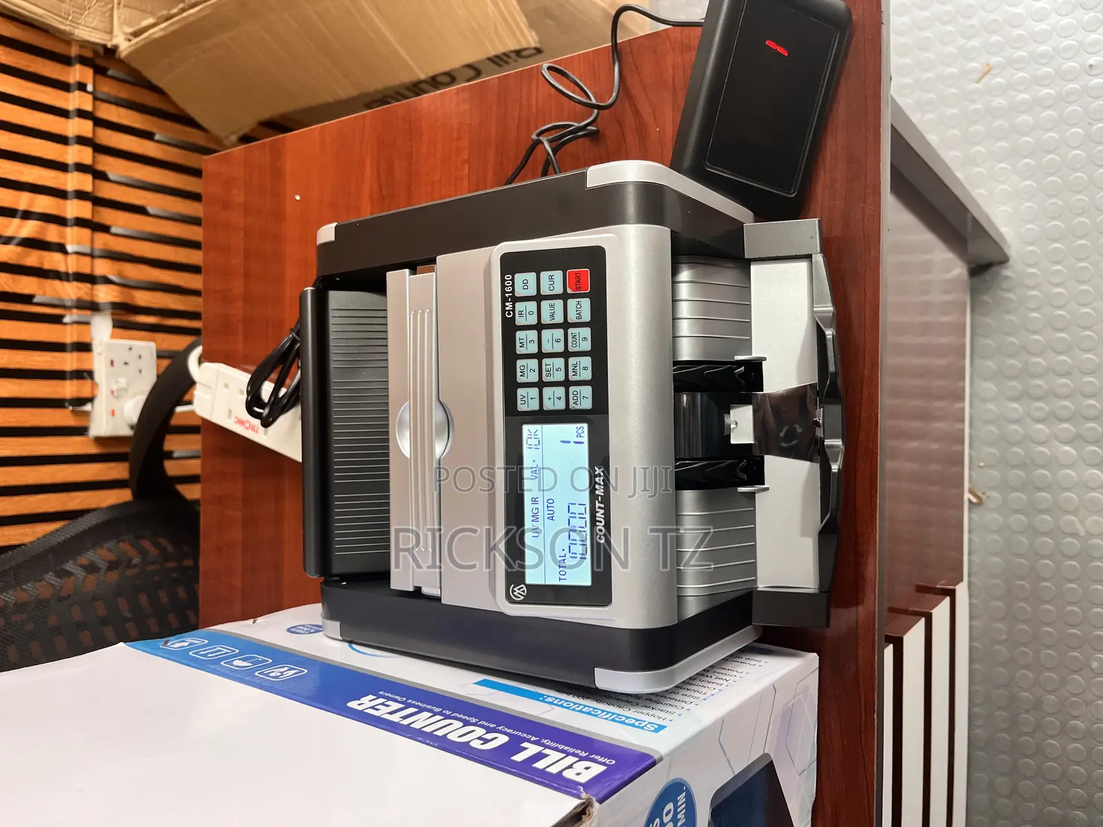 Bill Counter Machine Model 1600.