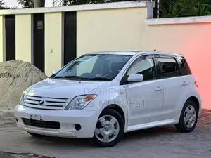 Toyota IST 2005 White