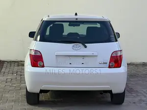 Toyota IST 2005 White