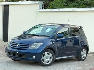 Toyota IST 2006 Blue