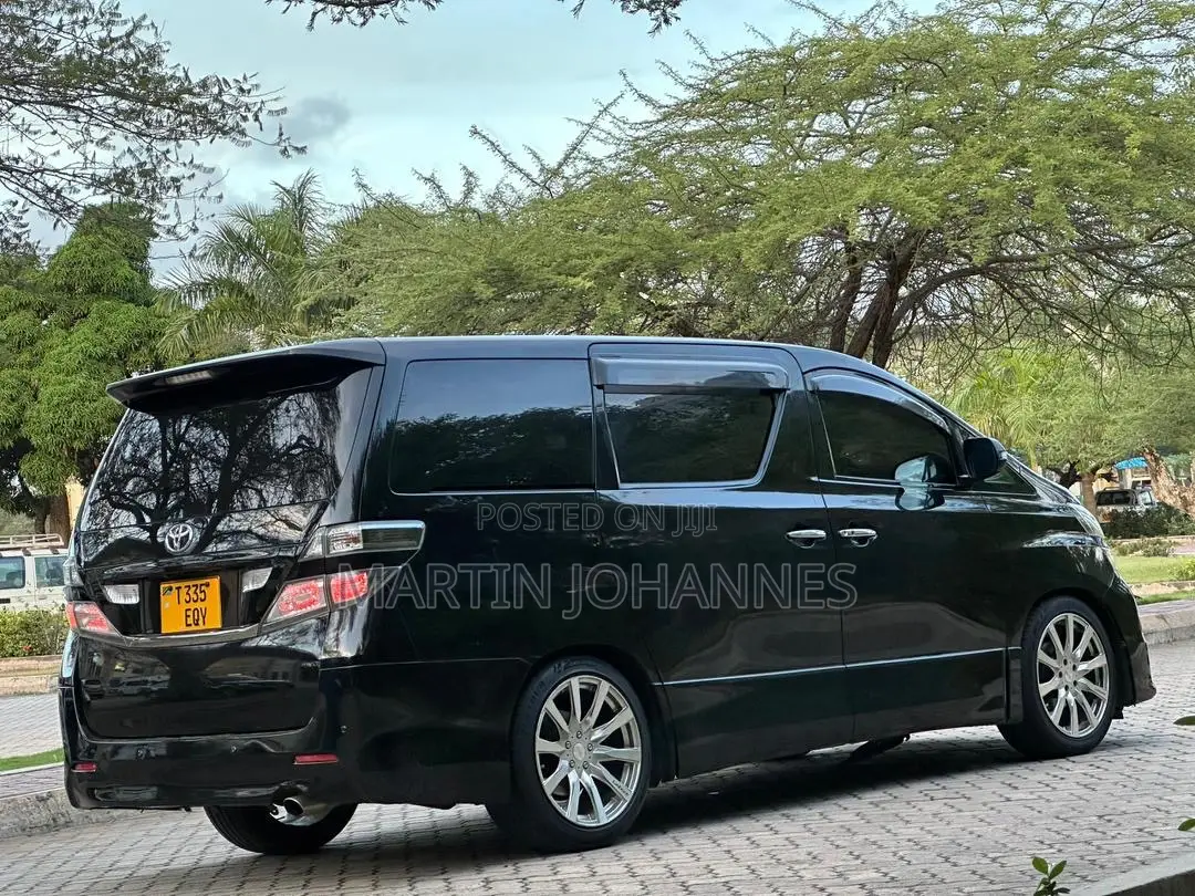 Toyota Alphard 2.4 Petrol FWD 2009 Black