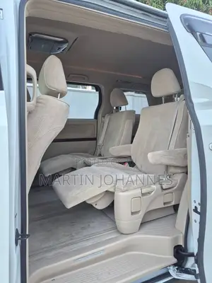 Toyota Alphard 2.4 Petrol FWD 2010 White