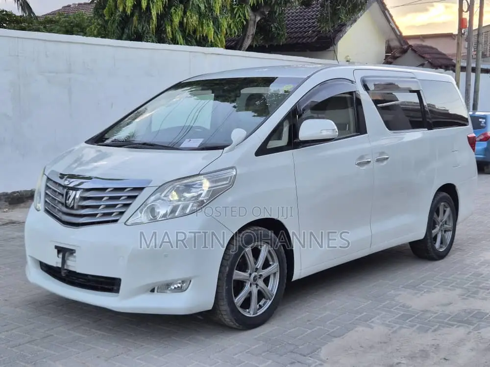 Toyota Alphard 2.4 Petrol FWD 2010 White