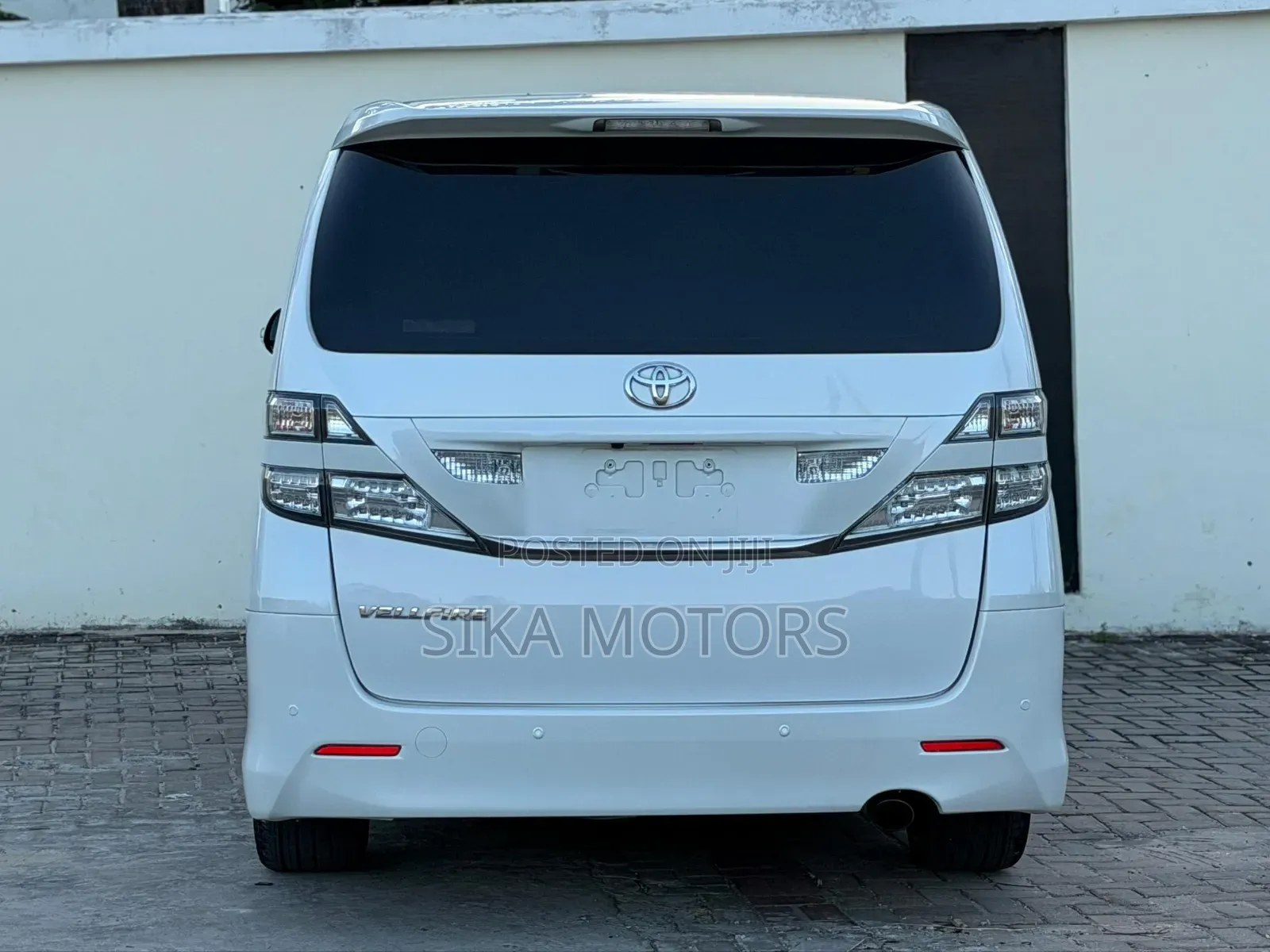 Toyota Alphard 2010 White