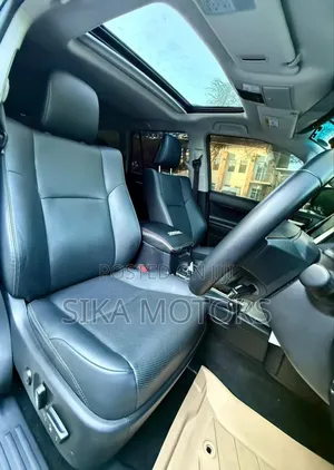 Toyota Land Cruiser Prado 2.7 2022 White