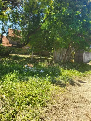 5bdrm Bungalow in Oyster Bay for sale
