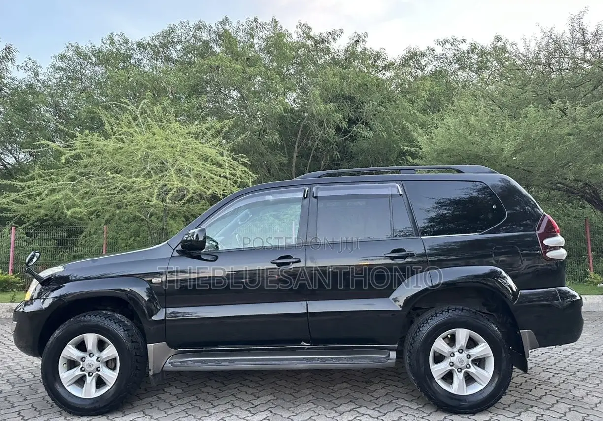 Toyota Land Cruiser Prado 2006 Black