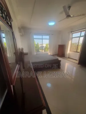 Furnished 4bdrm Apartment in Oyster Bay for rent