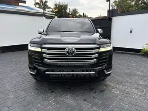 Toyota Land Cruiser 2023 Black