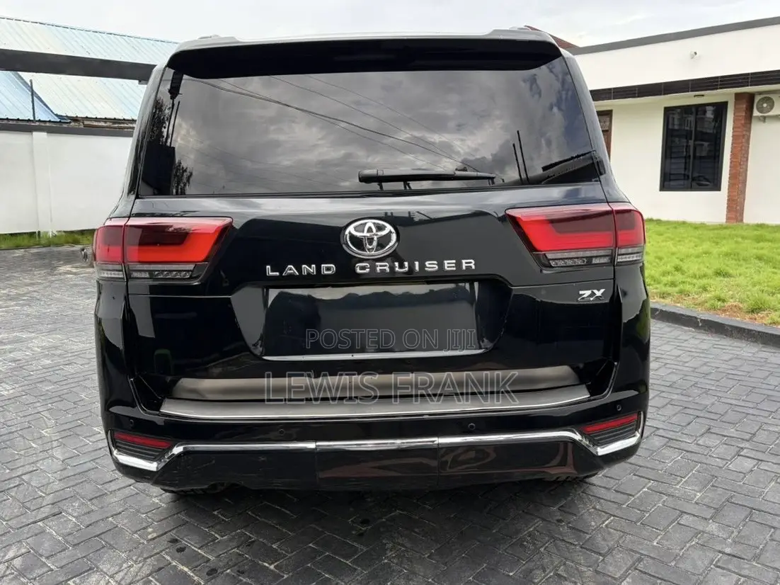 Toyota Land Cruiser 2023 Black