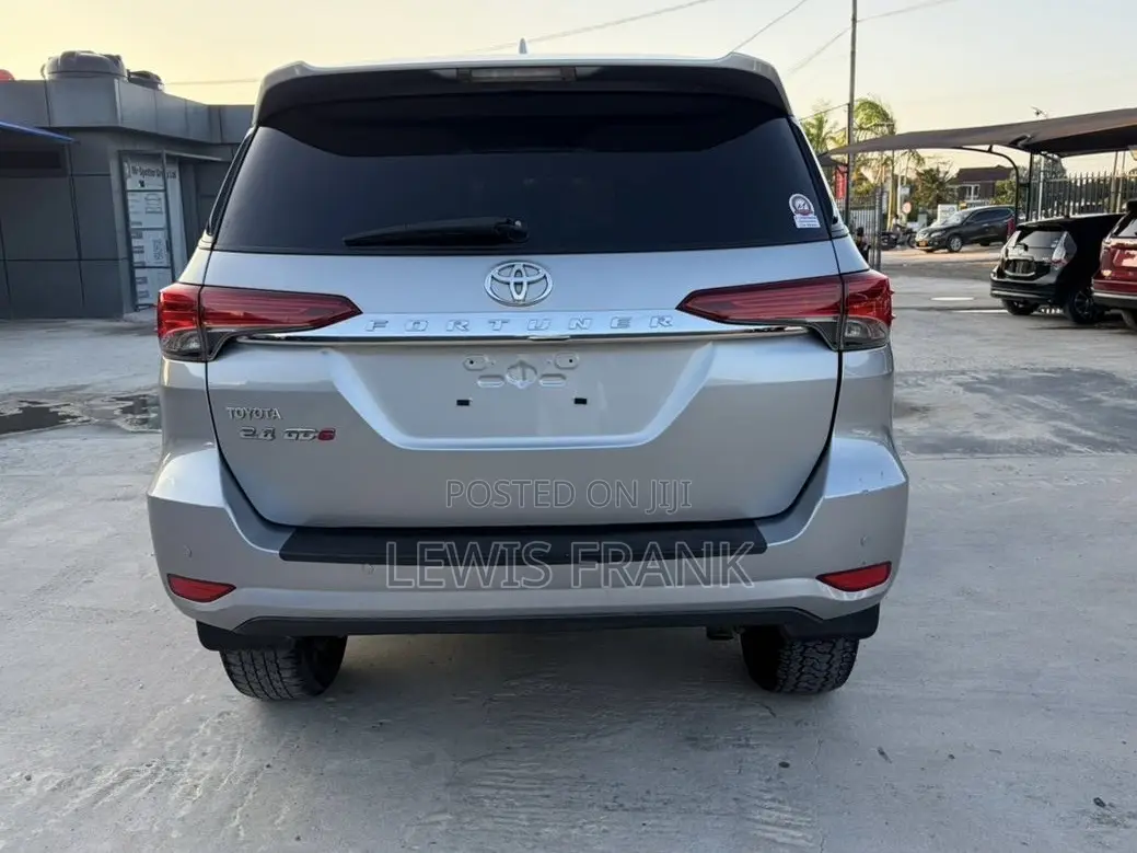 Toyota Fortuner 2018 Gray