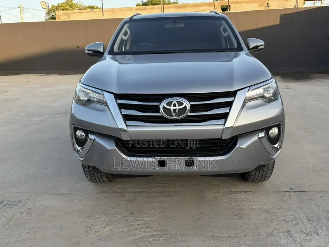 Toyota Fortuner 2018 Gray