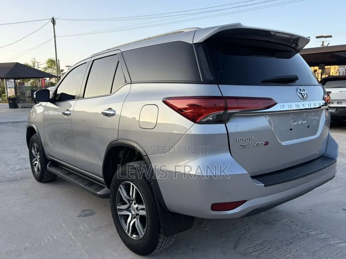 Toyota Fortuner 2018 Gray