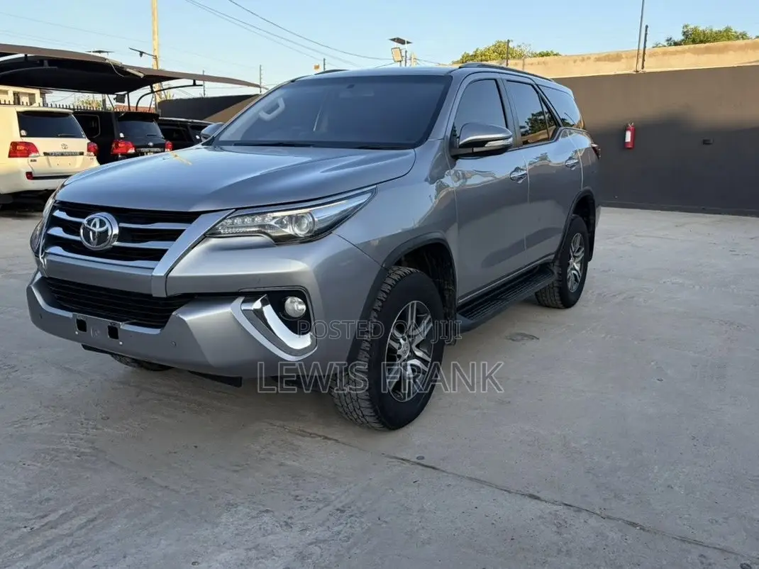 Toyota Fortuner 2018 Gray
