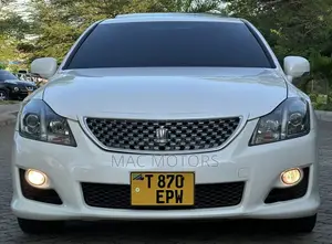 Toyota Crown 2009 White
