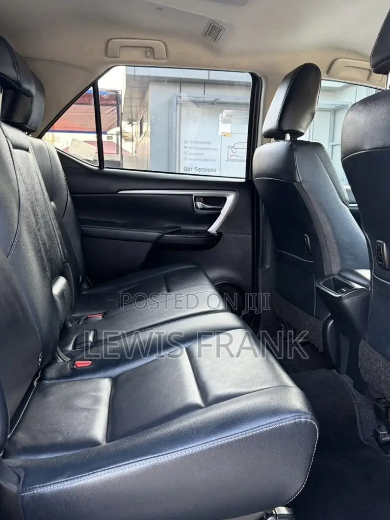 Toyota Fortuner 2024 Gray