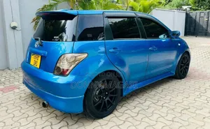 Toyota IST 2005 Blue