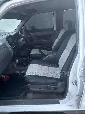 Nissan Hardbody 2007 White