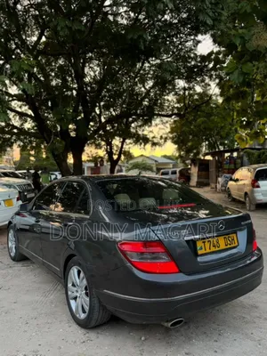 Mercedes-Benz C200 2008 Gray