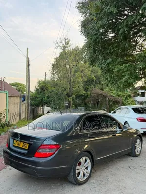 Mercedes-Benz C200 2008 Gray