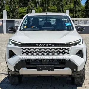 New Toyota Hilux 2025 White