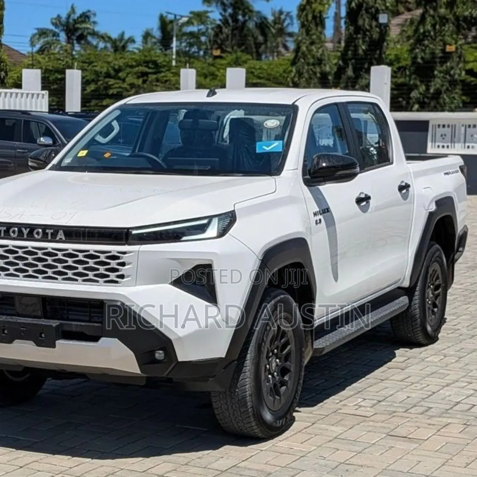 New Toyota Hilux 2025 White