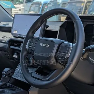 New Toyota Hilux 2025 White