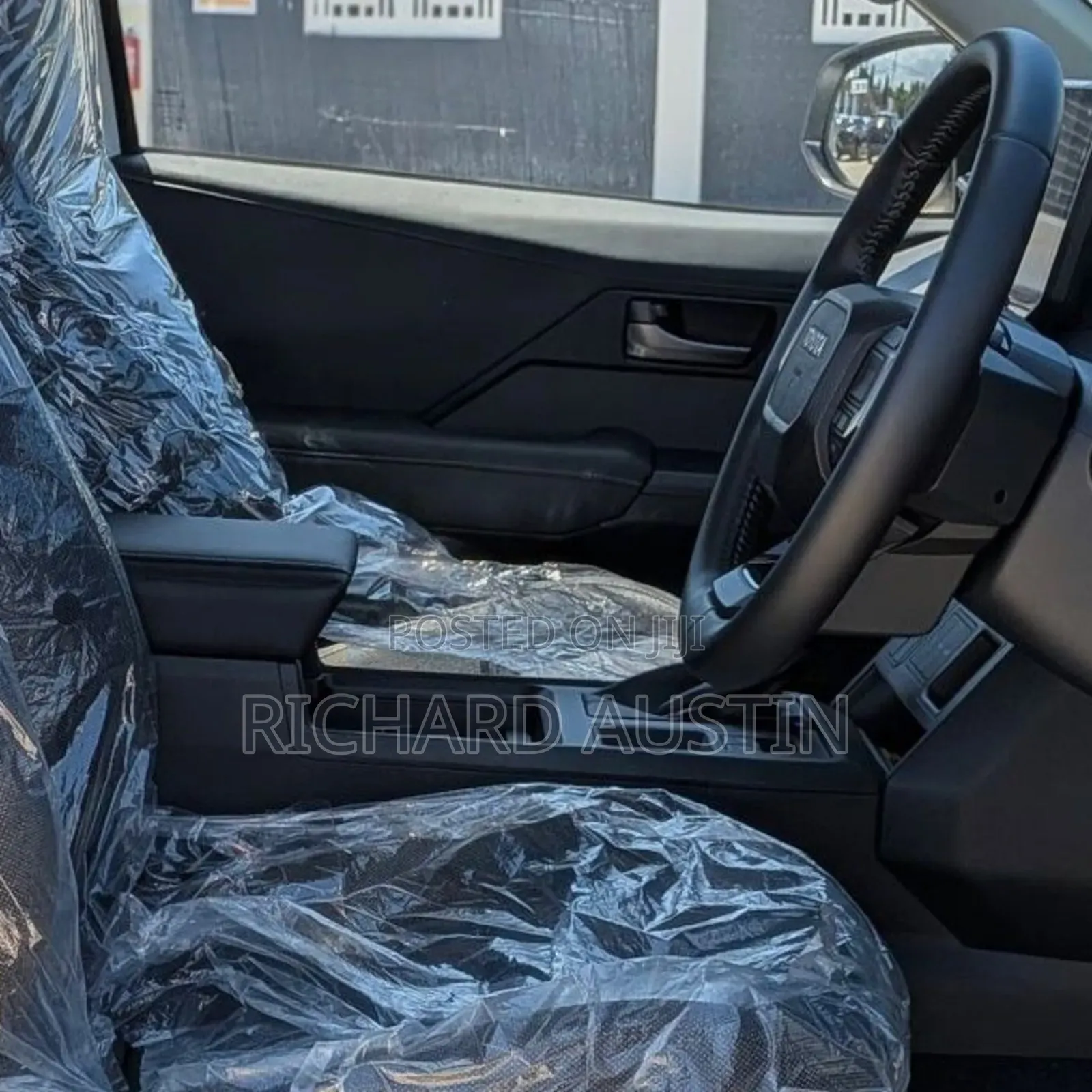 New Toyota Hilux 2025 White