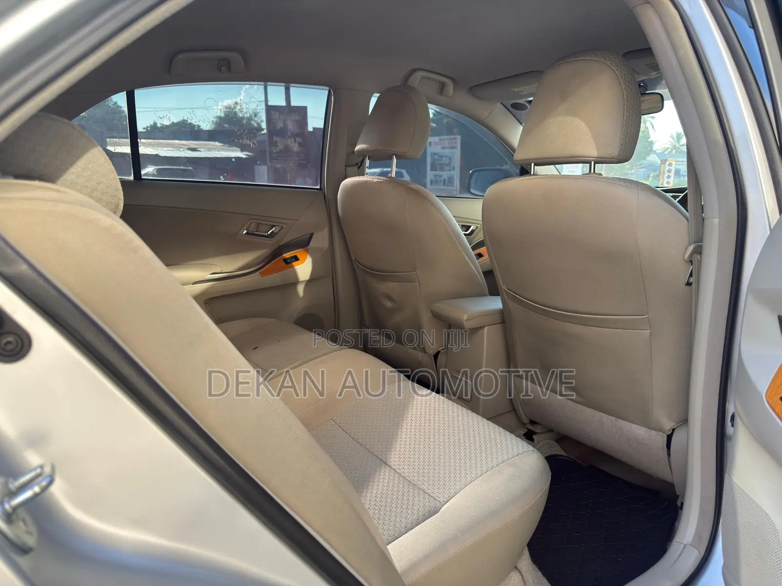 Toyota Premio 1.5 FWD 2010 Silver