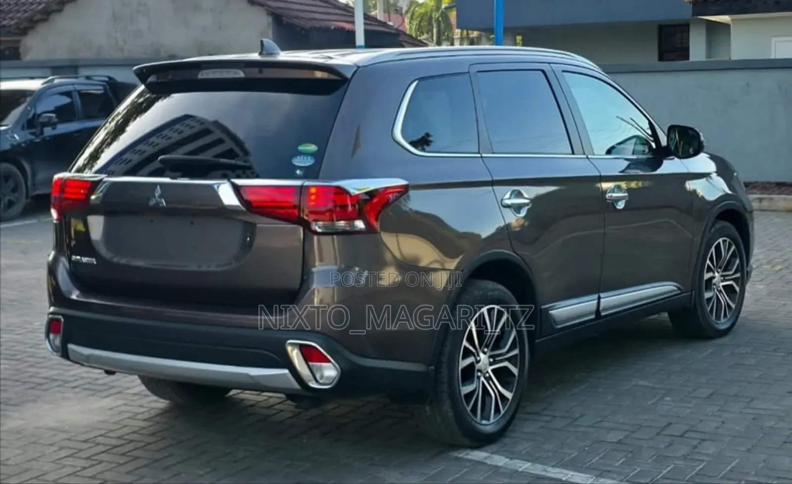 Mitsubishi Outlander 2016