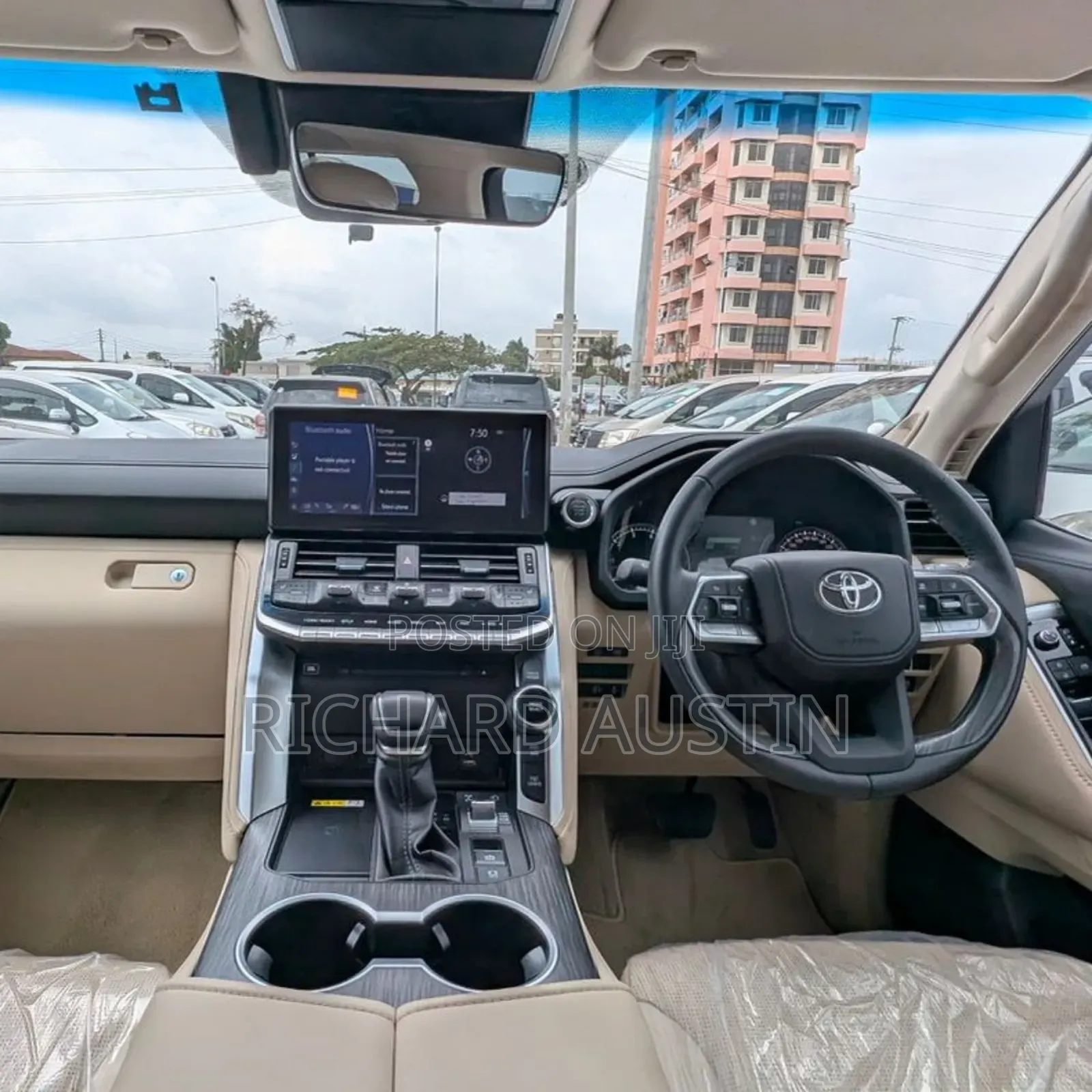 Toyota Land Cruiser 2025 Silver