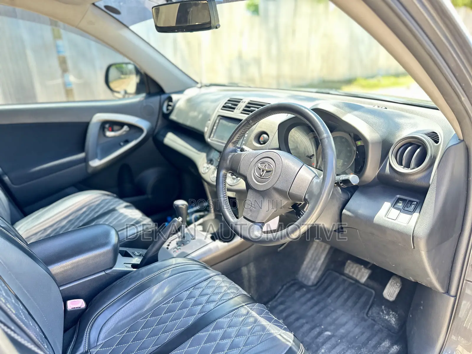 Toyota Vanguard 2011 Gray
