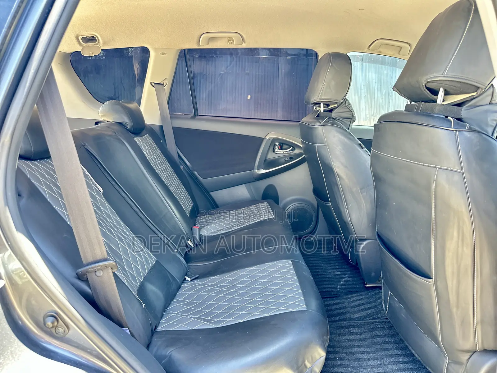 Toyota Vanguard 2011 Gray