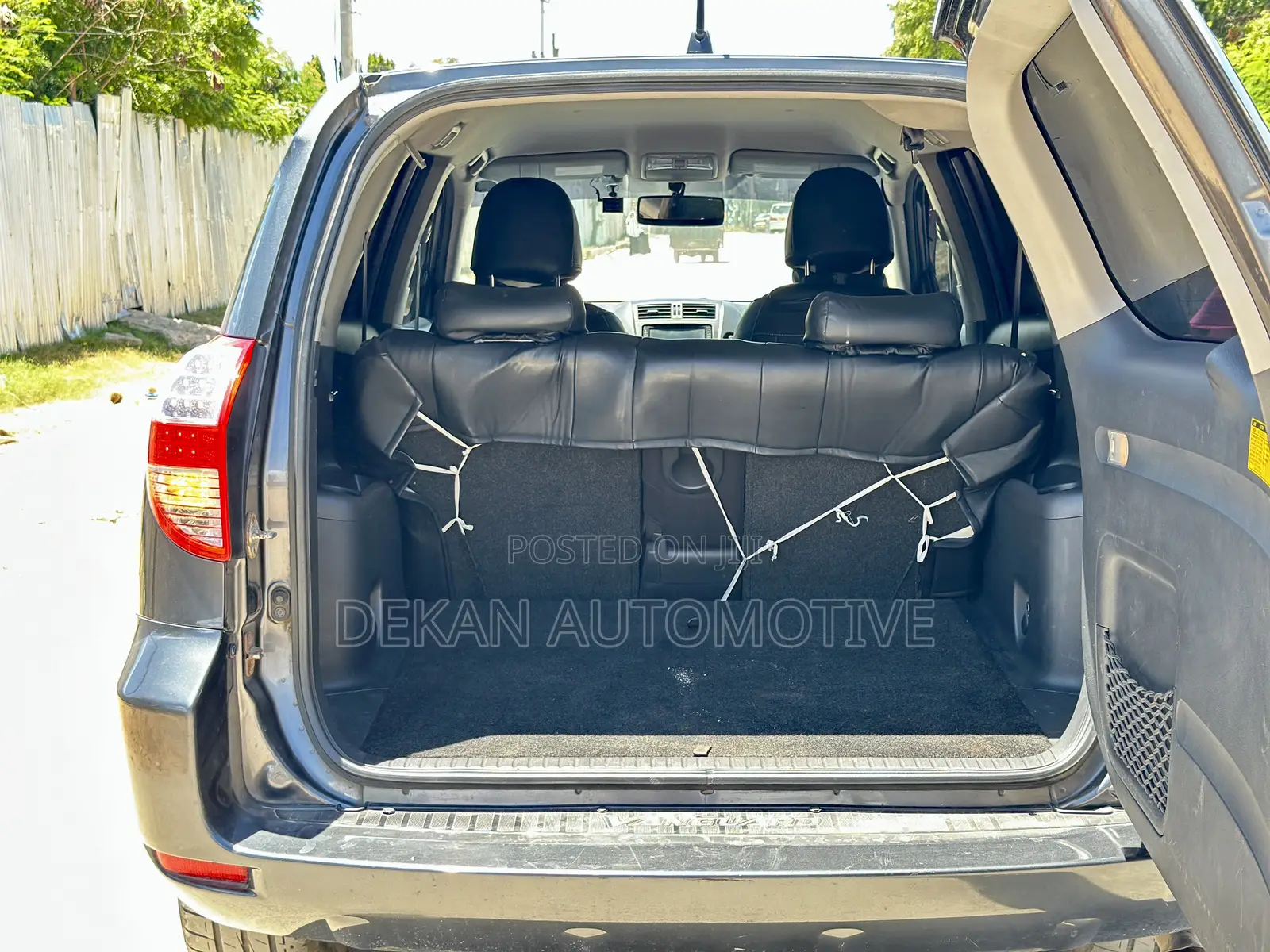 Toyota Vanguard 2011 Gray