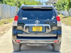 Toyota Vanguard 2011 Black