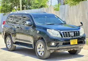Toyota Vanguard 2011 Black