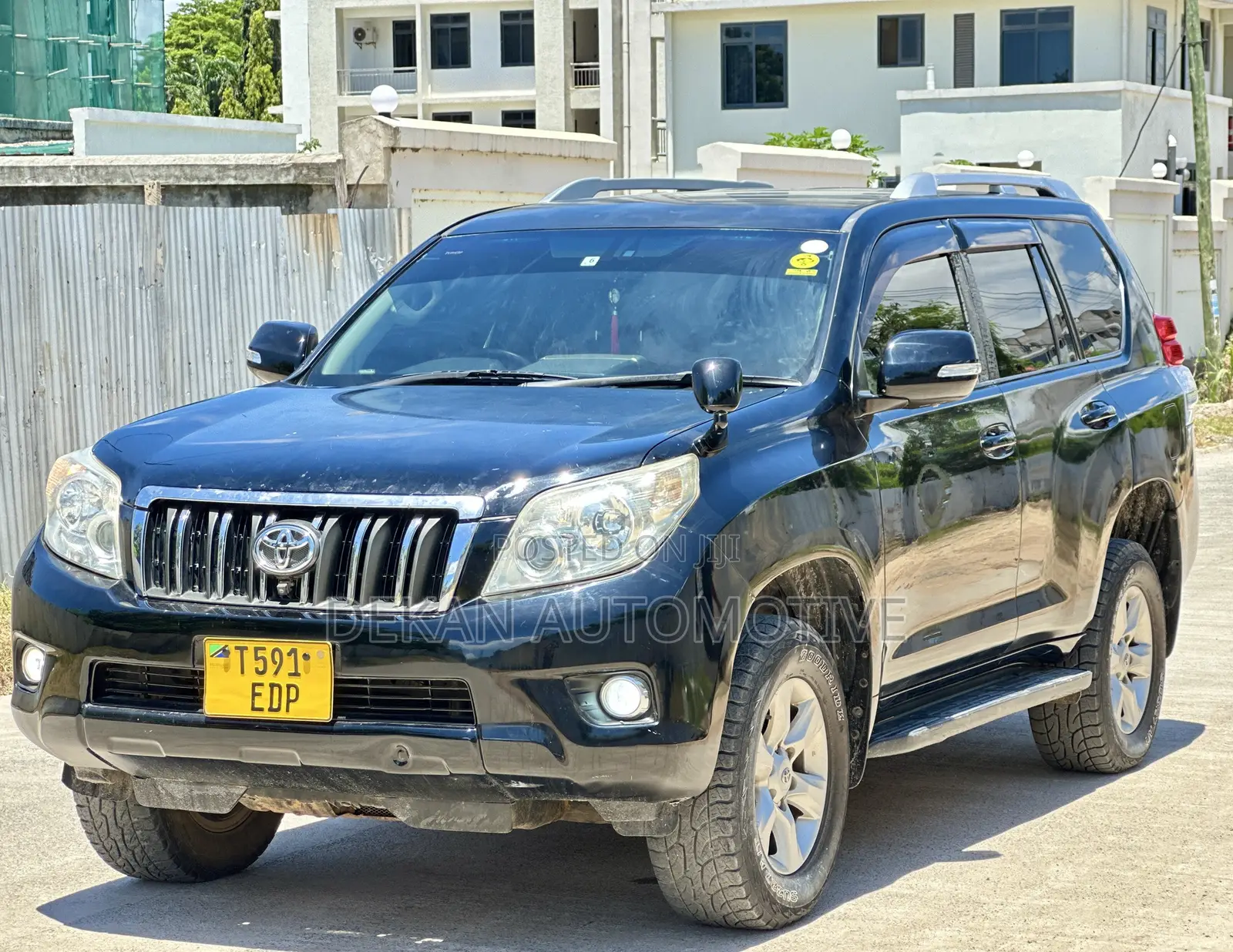 Toyota Vanguard 2011 Black