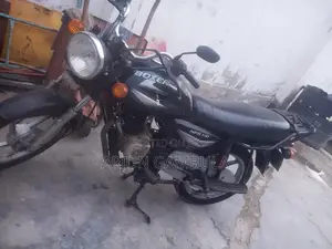 Bajaj Boxer 2021 Black