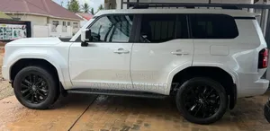 New Toyota Land Cruiser Prado 2.8 2024 White