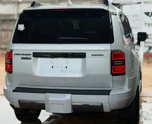 New Toyota Land Cruiser Prado 2.8 2024 White