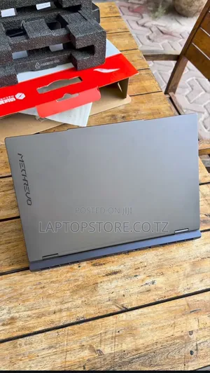 New Laptop 16GB AMD Ryzen 7 SSD 1T
