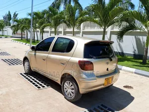 Toyota Vitz 2003 Silver