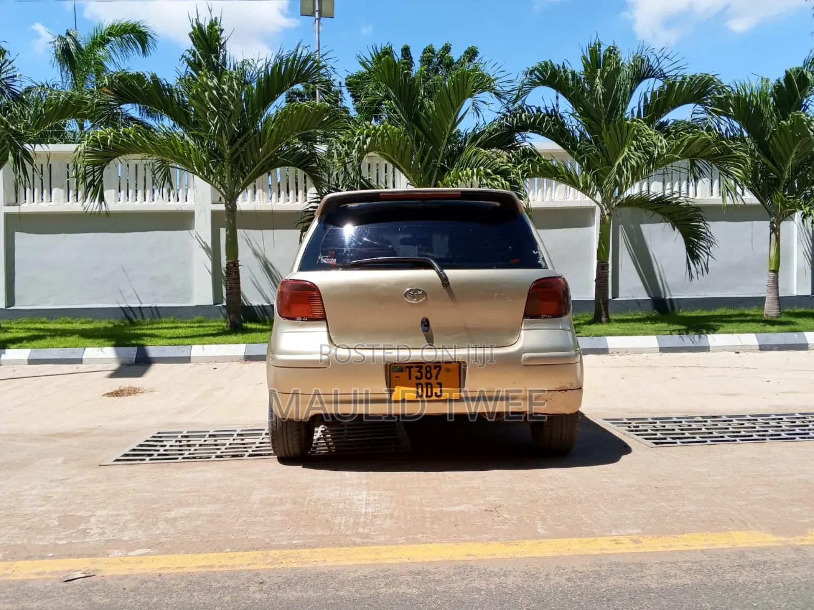 Toyota Vitz 2003 Silver