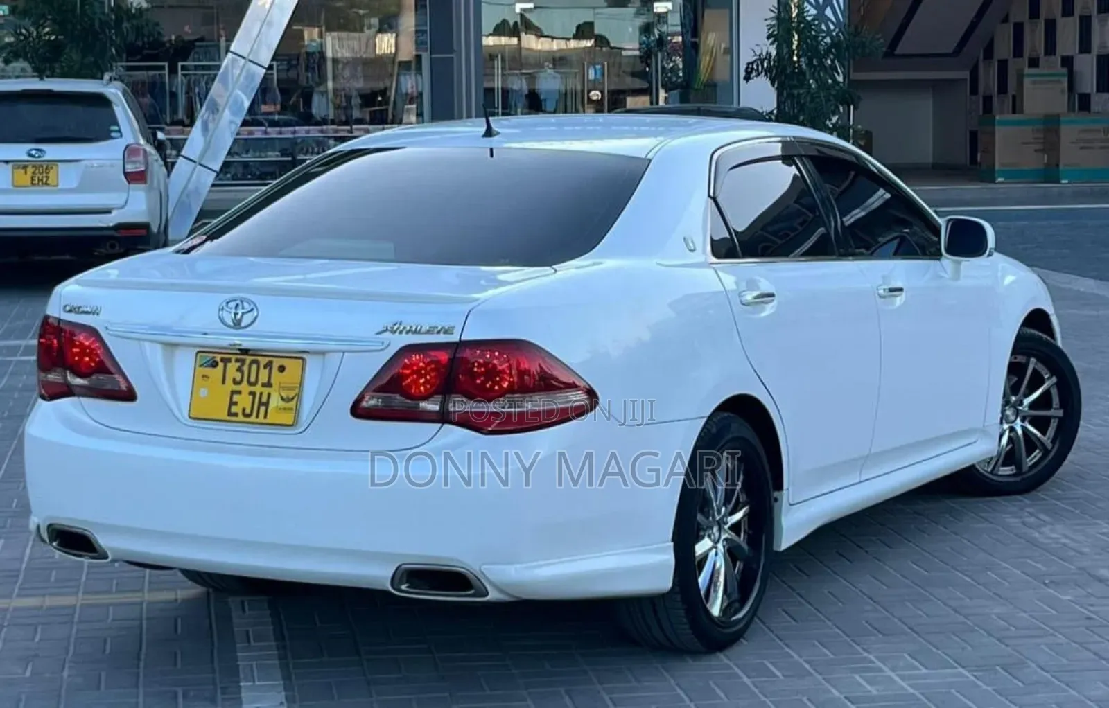 Toyota Crown 2012 White