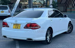 Toyota Crown 2012 White